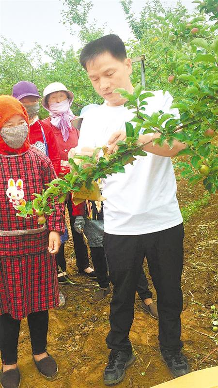 【走向我們的小康生活】白福民，為家鄉(xiāng)人搭起“致富橋”