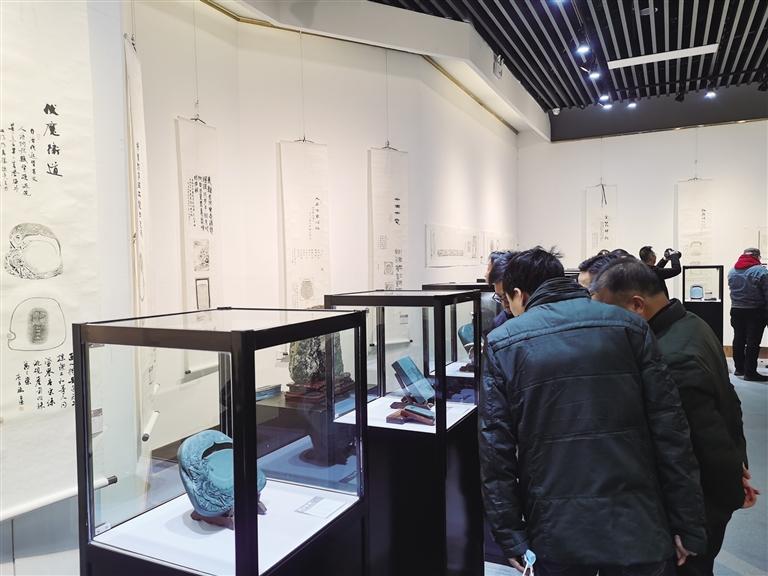 “非遺精品洮硯傳拓題跋藝術(shù)展”開展 洮硯雕刻、傳拓、拓片題跋集中亮相甘肅藝術(shù)館
