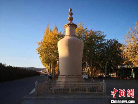 圖為2020年11月，沐浴在晨光中的莫高窟道士塔。(資料圖) 馮志軍 攝