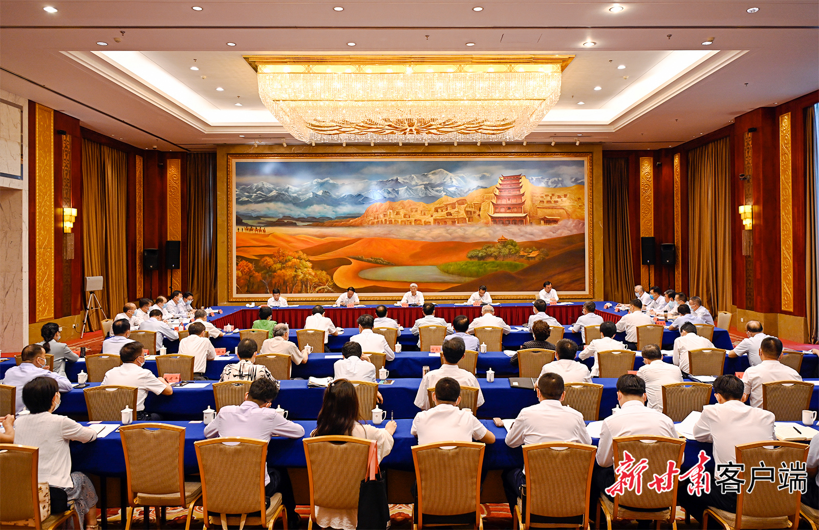 中共甘肅省委召開(kāi)全省上半年經(jīng)濟(jì)工作專題協(xié)商座談會(huì)