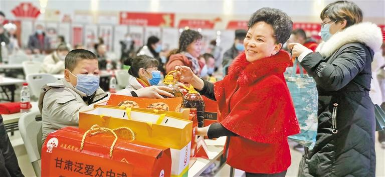 身殘志堅的郭淑芳與愛同行37年 點一盞燈，照亮別人也照亮自己